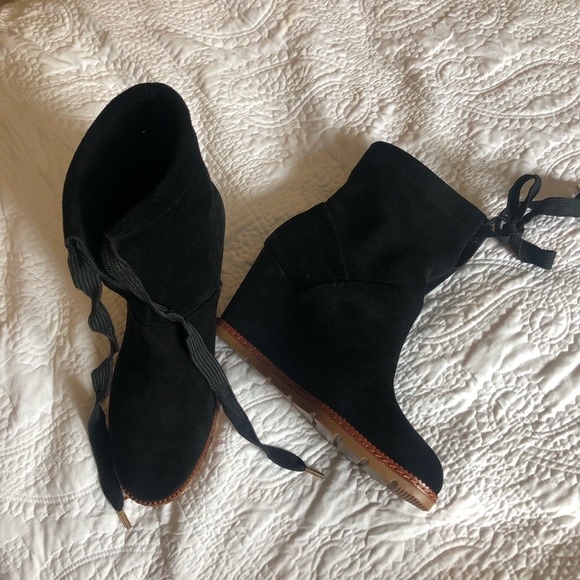 New Kate Spade Saunders Suede Booties - Picture 7 of 7